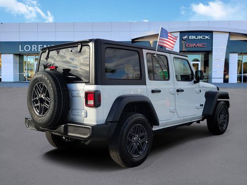 Used 2025 Jeep Wrangler Sport image 5