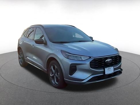 Used 2023 Ford Escape ST-Line image 3