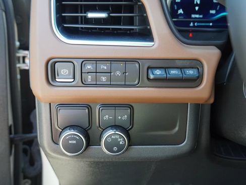 Used 2023 Chevrolet Tahoe High Country RWD image 24