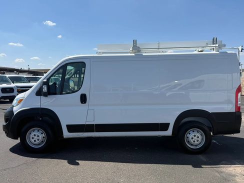 Used 2023 RAM ProMaster 2500 FWD image 3