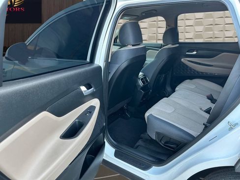 Used 2019 Hyundai Santa Fe SE FWD image 15