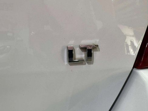 Used 2020 Chevrolet Trax LT w/ LT Convenience Package image 13