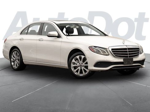Used 2018 Mercedes-Benz E 300 E 300 4MATIC Sedan 4D w/ Premium 1 Package image 1