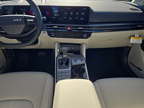 New 2026 Kia Sportage EX image 15