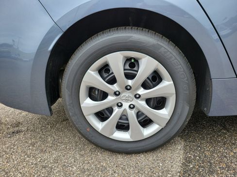 Used 2025 Toyota Corolla LE w/ Convenience Package image 25