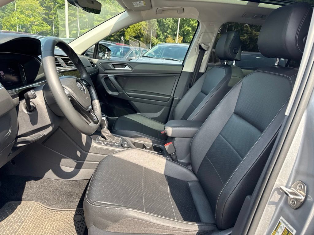 Used 2020 Volkswagen Tiguan SEL w/ 3rd Row Seat Package AWD/4WD image 5