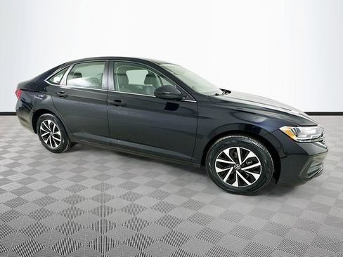 Used 2023 Volkswagen Jetta S image 8