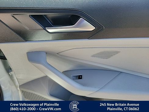 Certified 2024 Volkswagen Jetta SE w/ Panoramic Sunroof Package FWD image 47