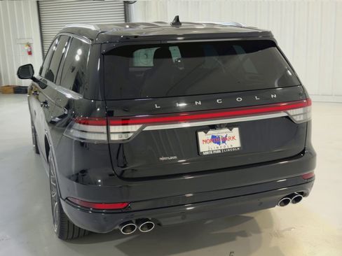 Used 2023 Lincoln Aviator Grand Touring w/ Equipment Group 301A AWD/4WD image 8