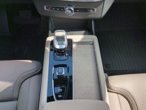 New 2026 Volvo XC90 T8 Ultra w/ Protection Package Premier image 15