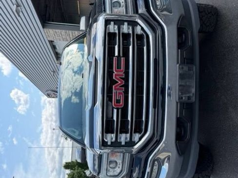 Used 2017 GMC Sierra 1500 SLT w/ SLT Premium Package AWD/4WD image 2