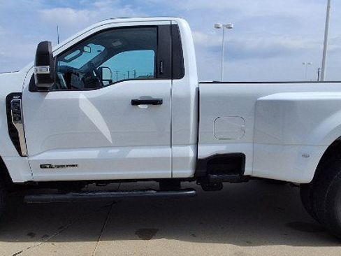 Used 2023 Ford F350 XLT image 6