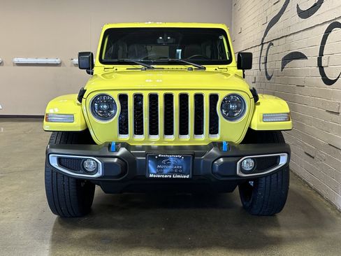 Used 2023 Jeep Wrangler Unlimited Sahara w/ Cold Weather Group AWD/4WD image 10