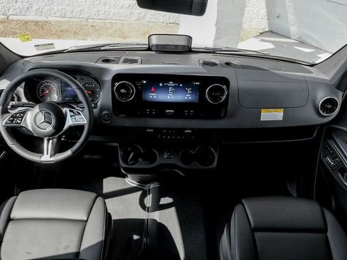 New 2025 Mercedes-Benz Sprinter 2500 image 19