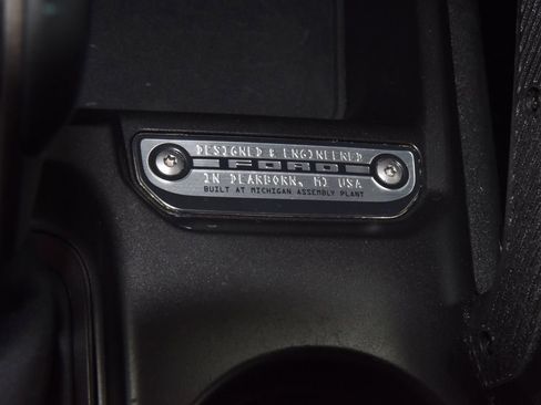 Used 2023 Ford Bronco Wildtrak AWD/4WD image 32