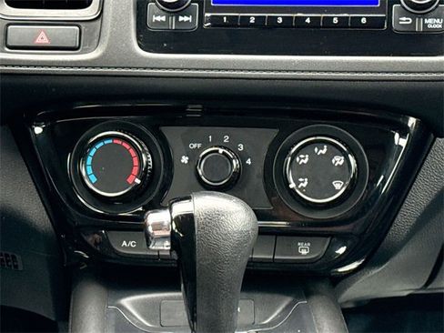 Used 2022 Honda HR-V LX image 27