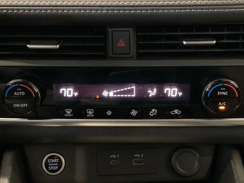 Used 2023 Nissan Rogue SV image 21