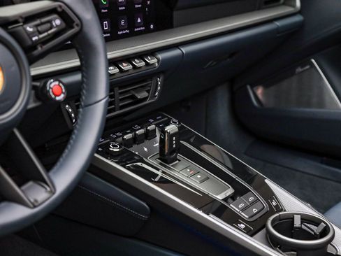 Used 2025 Porsche 911 Carrera image 19