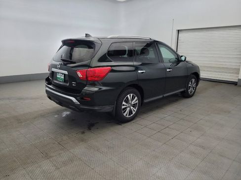 Used 2019 Nissan Pathfinder SV image 9