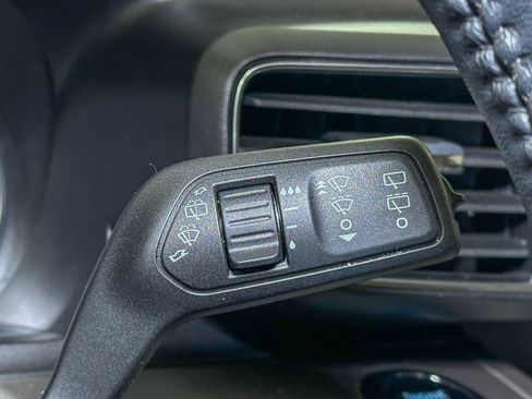 Certified 2022 Ford Explorer XLT w/ Equipment Group 202A image 40