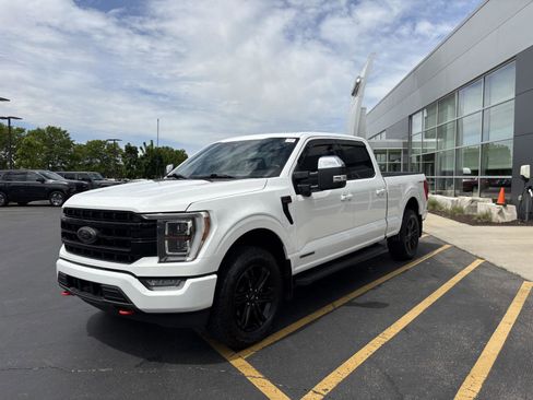 Used 2021 Ford F150 Lariat w/ Equipment Group 502A High AWD/4WD image 3