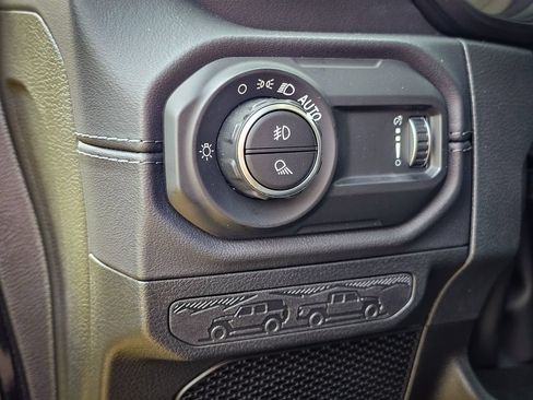 New 2026 Jeep Gladiator Sport AWD/4WD image 14
