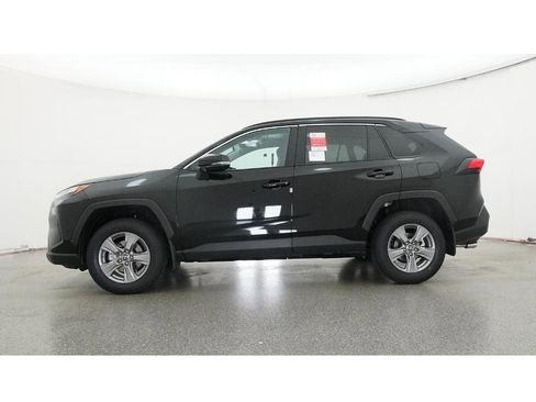 New 2025 Toyota RAV4 XLE image 19