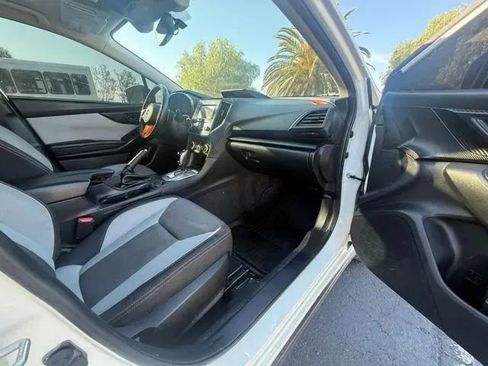 Used 2022 Subaru Crosstrek 2.0i Premium w/ Moonroof Package AWD/4WD image 10