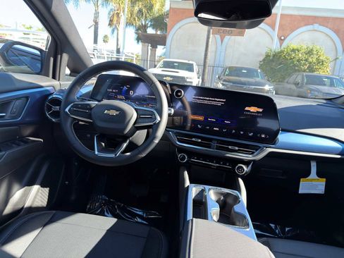 New 2026 Chevrolet Equinox EV LT image 20