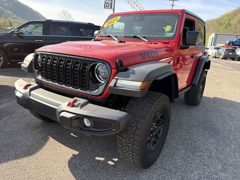 Used 2025 Jeep Wrangler Sport AWD/4WD image 9