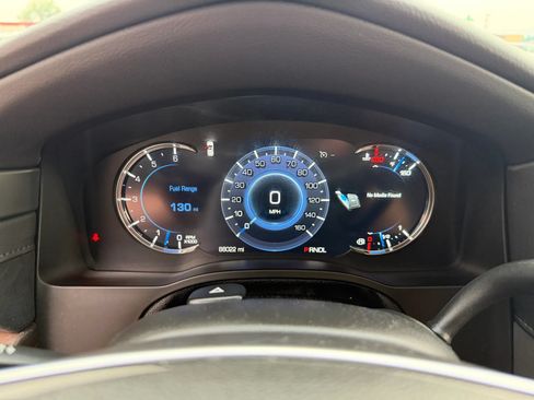 Used 2019 Cadillac Escalade Premium Luxury AWD/4WD image 30