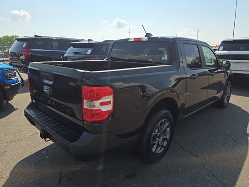 Used 2025 Ford Maverick XLT FWD image 2