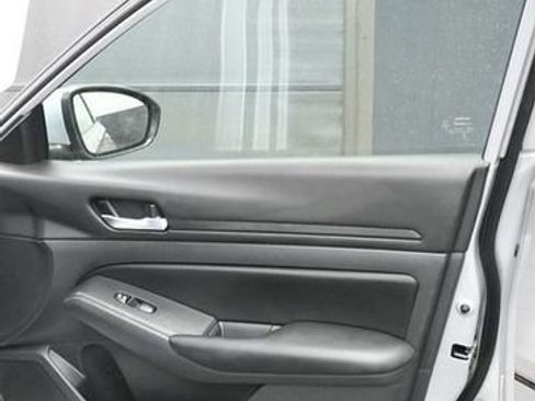 Used 2021 Nissan Altima 2.5 S FWD image 16