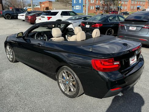Used 2015 BMW M235i Convertible image 31
