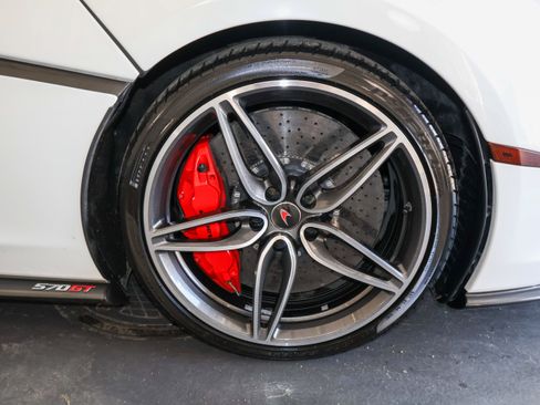 Used 2018 McLaren 570S RWD image 30