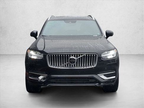 Used 2022 Volvo XC90 T8 Inscription w/ Lounge Package image 2