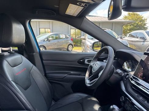 Used 2025 Jeep Compass Trailhawk AWD/4WD image 11