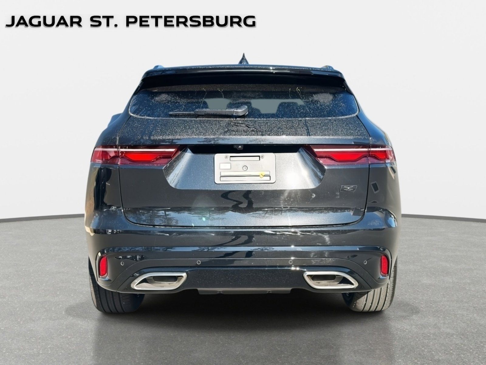 Used 2026 Jaguar F-PACE R-Dynamic S AWD/4WD image 3