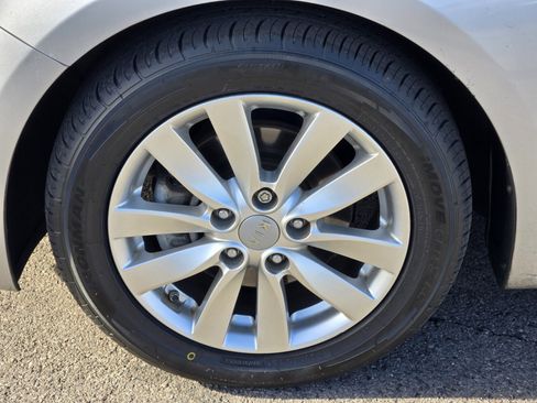 Used 2014 Kia Forte EX image 10