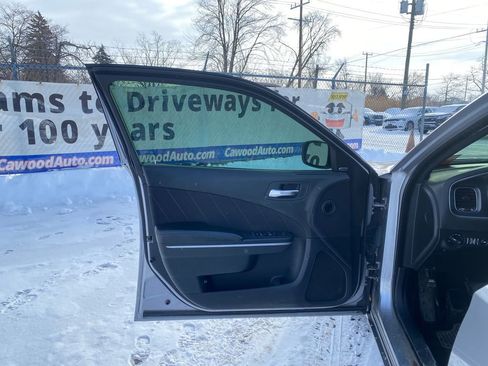 Used 2018 Dodge Charger GT image 11