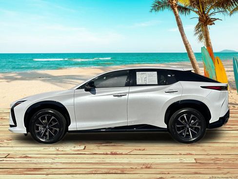 Used 2026 Lexus RZ 350e 2WD w/ Accessory Package (K3) image 3