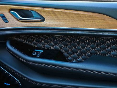 Used 2023 Jeep Grand Cherokee L Summit image 16