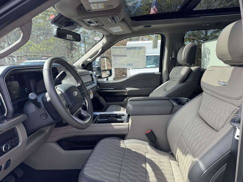 New 2026 Ford F250 Platinum w/ Platinum Plus Package image 14