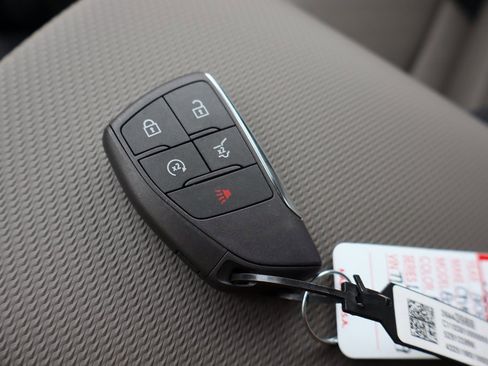 New 2026 Chevrolet Equinox LT w/ Convenience Package II image 29