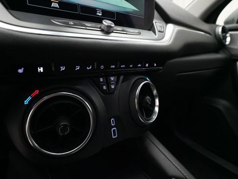 Used 2025 Chevrolet Blazer LT image 20