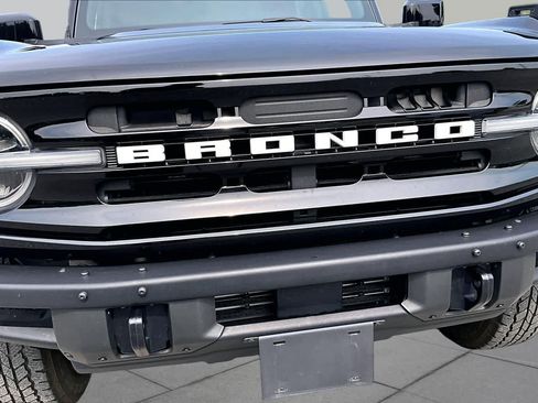 Used 2024 Ford Bronco Outer Banks AWD/4WD image 29