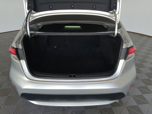 Used 2022 Toyota Corolla LE FWD image 29