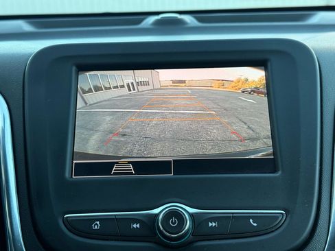 Used 2023 Chevrolet Equinox LT FWD image 27