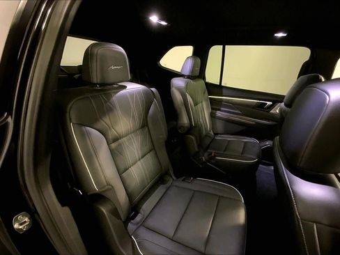 Used 2026 Buick Enclave Avenir w/ Super Cruise Package AWD/4WD image 23