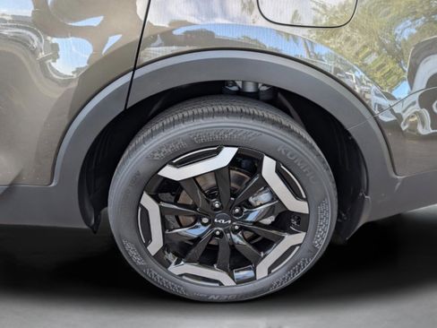 Certified 2023 Kia Telluride S w/ S Sunroof Package image 19